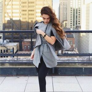 Banana Republic collaboration Olivia Palermo Herringbone twill cape coat XS chic